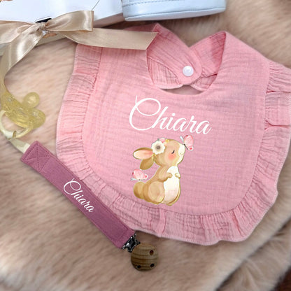 Set Nascita Personalizzato Coniglietto – Scarpine, Bavaglino e Clip Porta Ciuccio