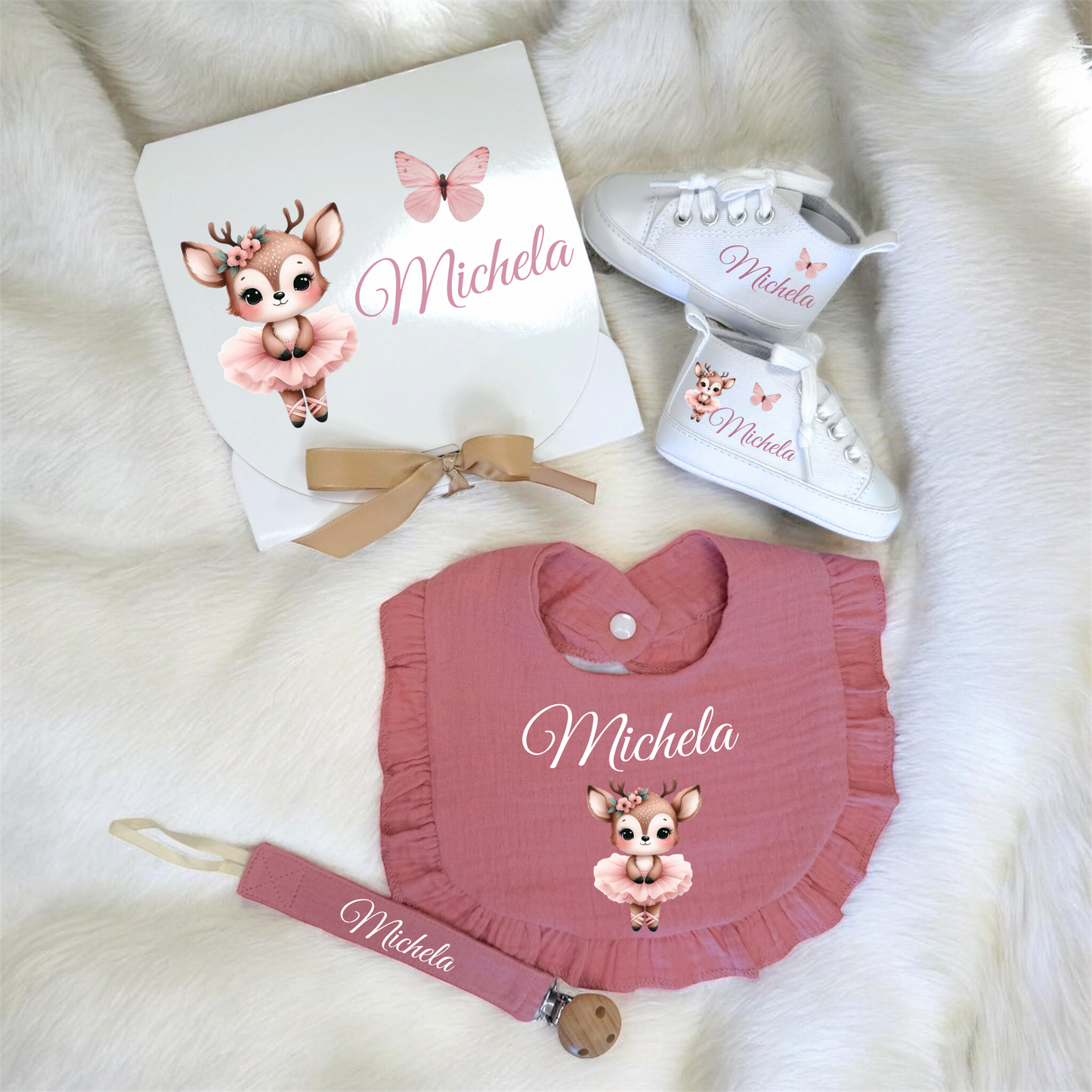 Set Nascita Personalizzato Ballerina – Scarpine, Bavaglino e Clip Porta Ciuccio