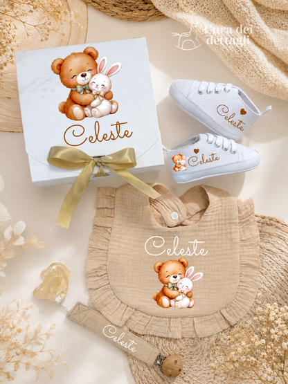 Set Nascita Abbraccio - Scarpine, Bavaglino e Clip Porta Ciuccio