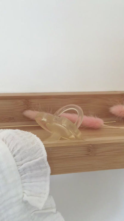 Bavaglino in Mussola con Volant - Personalizzato con Nome, Eleganza e Comfort per il Tuo Bambino